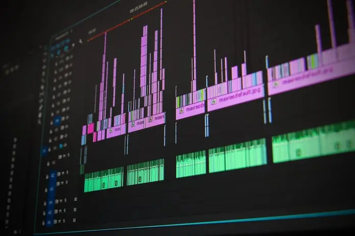 Software de edição remetendo à vertente de edição de vídeos e animações.